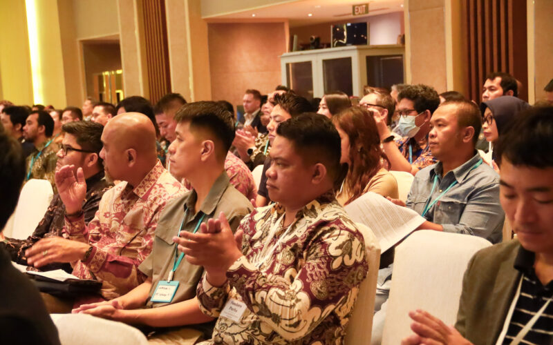 Audience1