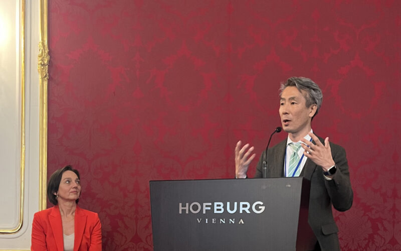 VIENNA 10