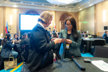 DSC03604 Business Card exchange