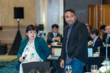 DSC09742_QA Jay and Dir Elin