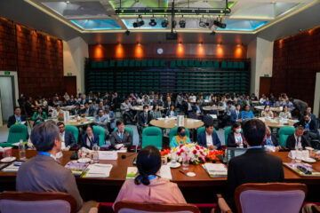 PK 03545 Audience from the stage