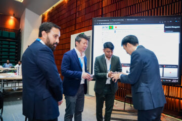 PK 04033 Business card exchange