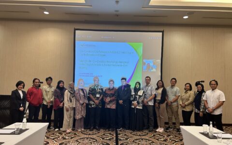 A group photo of workshop participants.